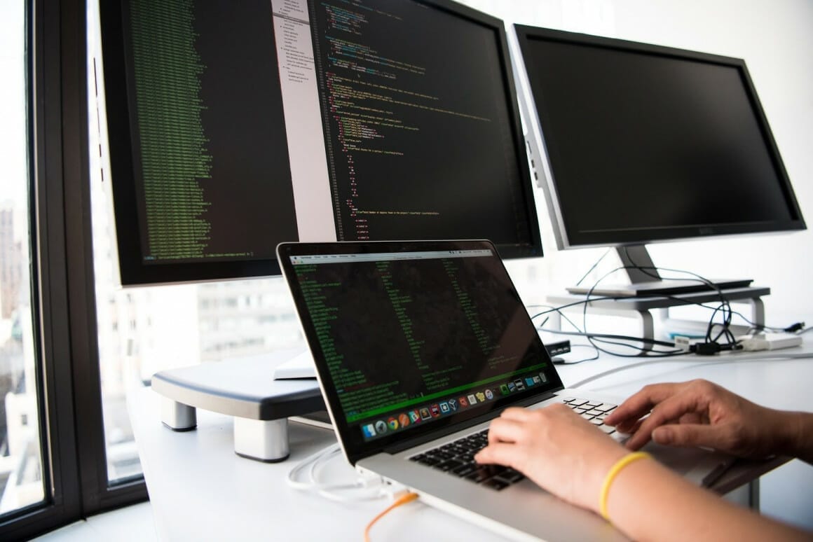 Open Source Vs Commercial Databases