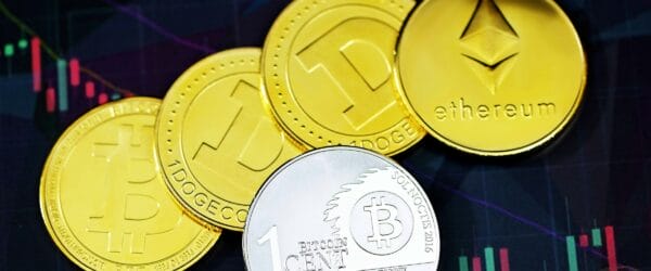 Post Featured Image Banner for Top 10 Altcoins to Watch in 2025: Best Cryptocurrencies for Investment